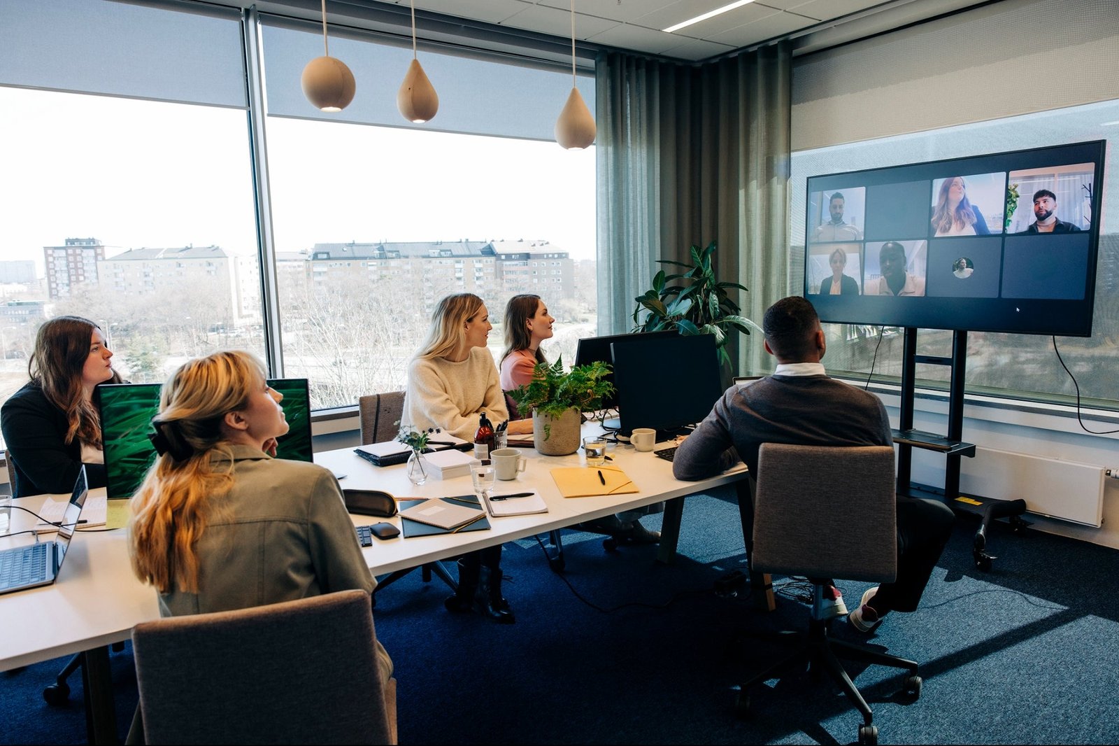 In-Office, Remote, Hybrid-My Global Company does all three. Here's how to find success in any environment. | Businessman